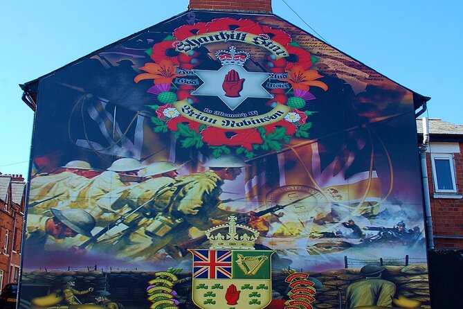 2 Hour Private Belfast Taxi Cab Tour of Troubles & Peace walls - Belfast City Hall to the first murals: what to expect in the first stretch