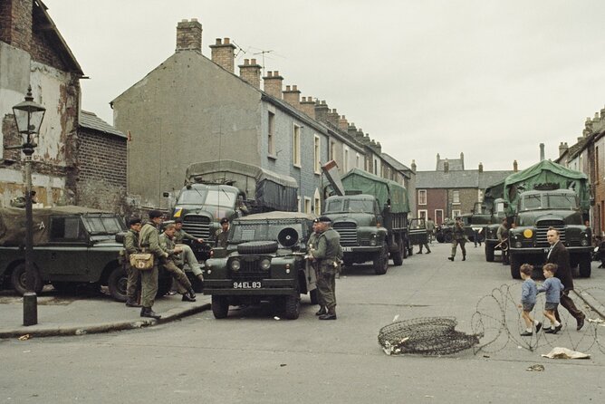 2 hours Belfast Original Drivers The Troubles Black Taxi Tour - The guide factor: local storytelling is the real product