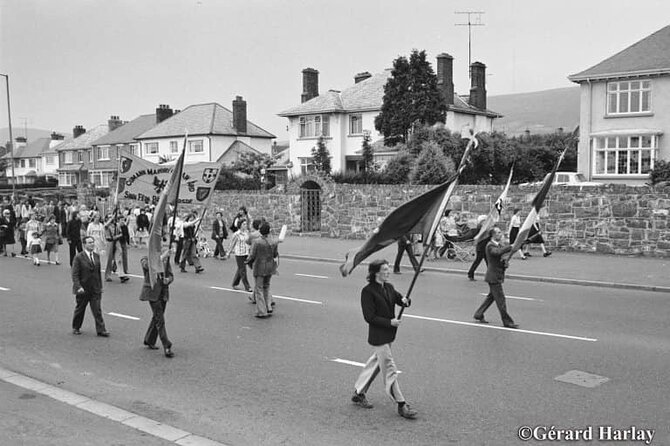 2 hours Belfast Original Drivers The Troubles Black Taxi Tour - What to bring, and how to make the most of the two hours