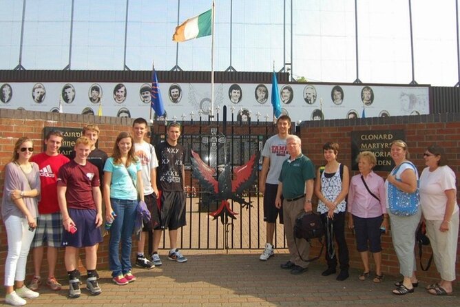 2 hours Belfast Original Drivers The Troubles Black Taxi Tour - Who this tour is best for