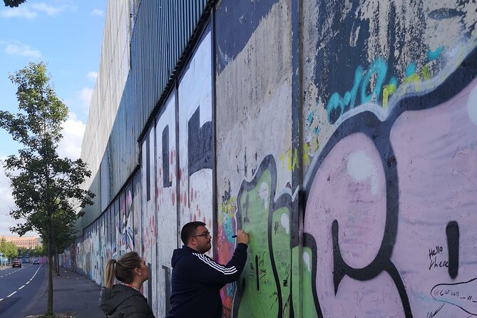 Belfast black taxi tours - Guides and tone: why Mark, Robert, Cecil, and others get praised