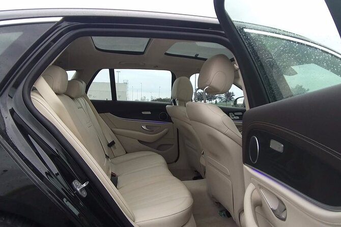 Belfast City Airport (BHD) to Belfast Accommodation - Arrival Private Transfer - Door-to-door drop off at your Belfast address
