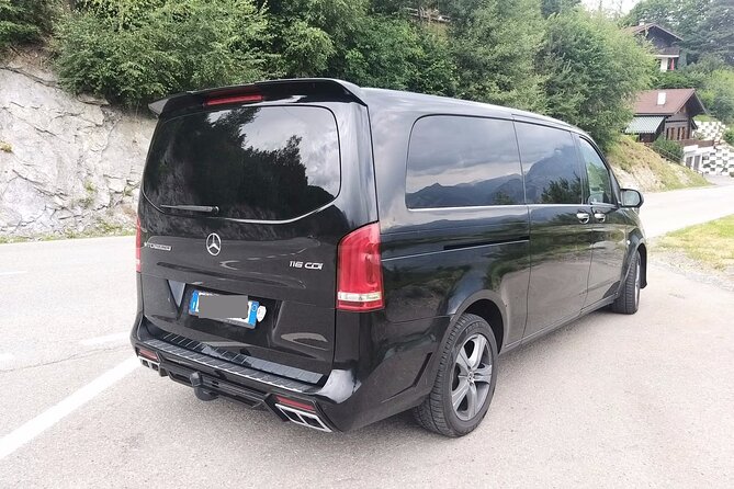 Belfast City Airport (BHD) to Belfast Accommodation - Arrival Private Transfer - Group size, vehicle setup, and comfort