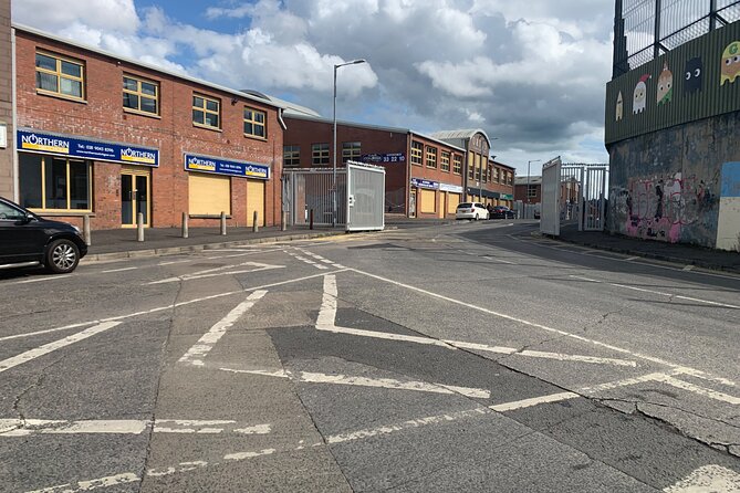 Belfast city and Mural 4 hour tour - Pickup, Mobile Ticket, and Private Transportation: The Convenience Side