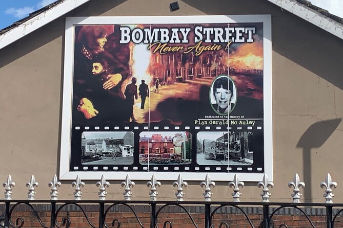 Belfast city and Mural 4 hour tour - The Guide Matters More Than You Think