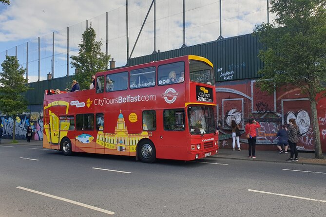 Belfast Hop-on Hop-off Tours - Guides and drivers: what you should actually listen for