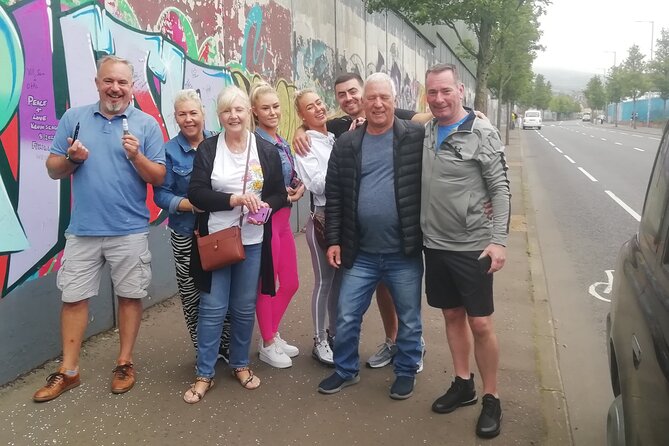 Belfast's Political Mural Taxi Tour - Why this taxi mural tour works better than rushing on foot