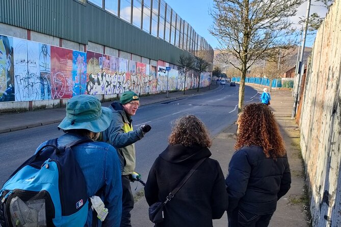 Belfast Troubles Tour: Walls and Bridges - The Peace Wall: what to look for, how it changes your view of the street