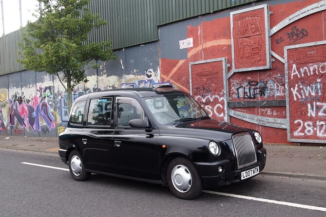 Black Taxi Mural "Tour Like A Local" - How the 1 hour 30 minute plan stays smooth