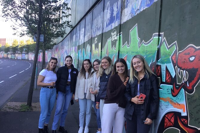 Black Taxi Tour and Crumlin Road Gaol tour Combo - How long it really takes, and what to wear for the jail and taxi time