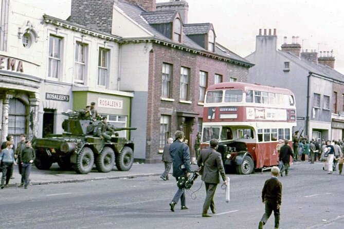 Cab Tours Belfast Famous Black taxi tours 2 hrs The Troubles - Price and value: what $116.54 gets you in 2 hours