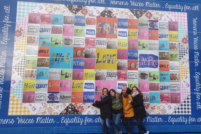 Cab Tours Belfast Famous Black Taxi Tours - What you’ll see on the route: murals, the Peace Wall, and memorial gardens