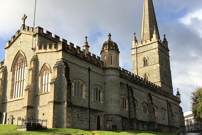 Derrie Danders: A Self-Guided Audio Tour of the Riverside and South City - Key highlights to look for