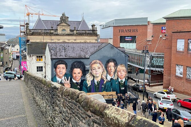 Derrie Danders: Unveiling Derry's Dark & Haunted Past Audio Tour - Lizzie O’Farrell’s and the Trouble Lurking in Street Legends