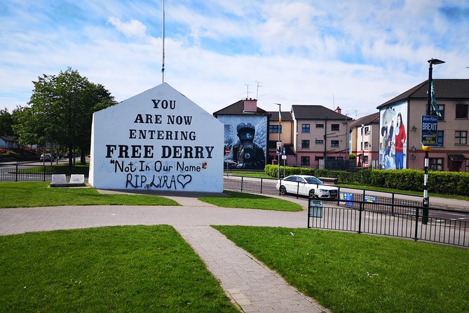 Derry City: The troubles Bogside walking tour - Start at the Museum of Free Derry, then follow the murals