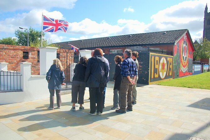 Express Terror and Peace 90 min Private Belfast Cab /Taxi Tour - What I think makes the best version of this tour feel personal