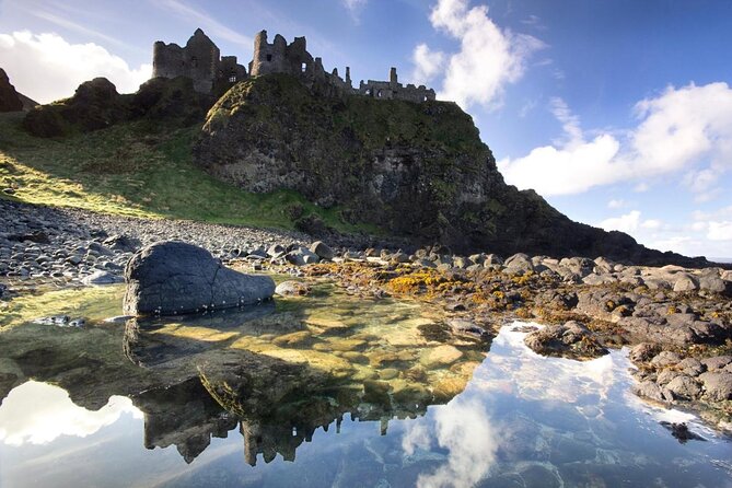 From Belfast-Giants Causeway, Dunluce Castle and Dark Hedges tour - Getting to the coach in Belfast, and why the start time matters