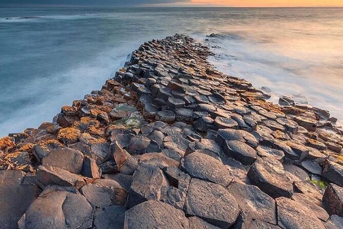 Giant's Causeway Private Tour from Belfast in Luxury Mercedes - Giants Causeway timing and the free pathway vs visitor centre choice