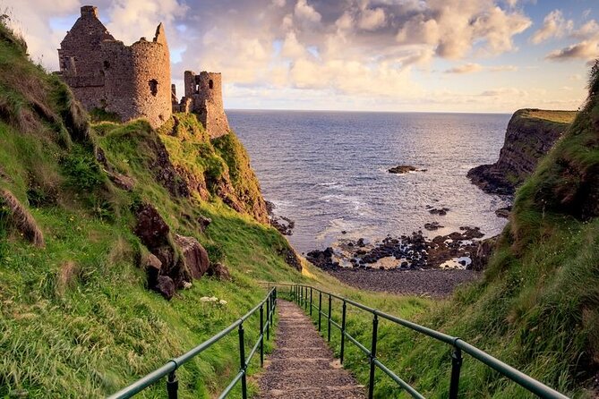 Giants Causeway Tour from Belfast + FREE Belfast Mural Tour - Carrick-a-Rede Rope Bridge: time slots, quick thrills, and safer pacing