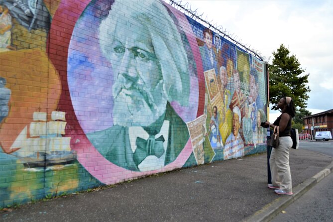 Highlights of Belfast sightseeing 4 hours private tour - What private touring gets you in Belfast, not just transport