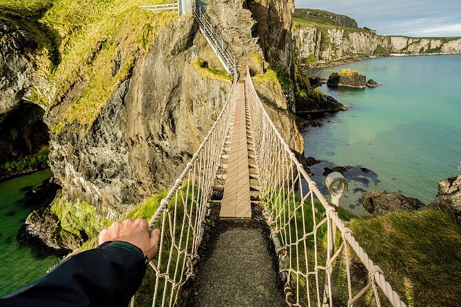 Luxury Giants Causeway Tour in Mercedes + FREE Belfast Mural Tour - Giants Causeway: free entry, guided myths, and time to actually look