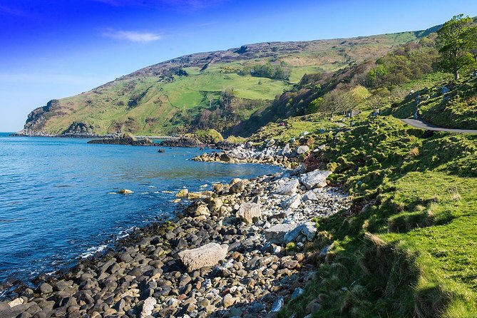 Northern Highlights Full-Day Guided Tour in Northern Ireland - Ballycastle seafront for lunch, seafood chowder, and Marconi trivia