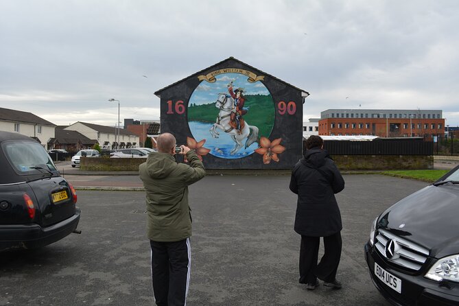 Private 1 Hour Belfast Taxi cab Tour - Falls Road Library and the Sinn Fein HQ photo stop