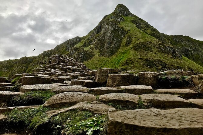 Private Giants Causeway Tour From Belfast Cruise Terminal - From Antrim Coast farmland to Carrick-a-Rede rope bridge