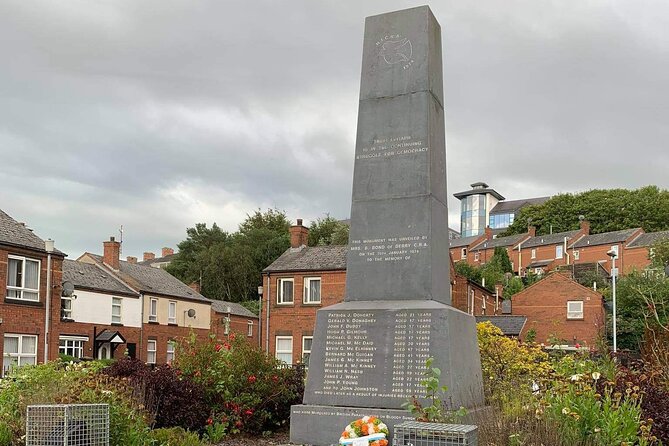 Private Guided Walking Tour in Derry City - Why a Derry walking tour beats museum time for The Troubles