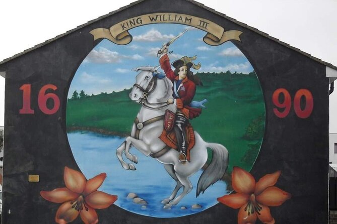 Private Political History & Murals Tour Belfast - Stop 1: Peace Wall, a short walk where people leave messages