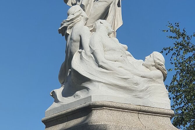 The Real Eclectic Belfast City Walking Tour/Experience. - Queen Victoria’s city-status area and the River Lagan to Titanic Quarter