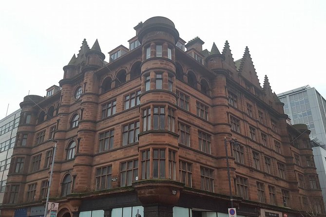 The Real Eclectic Belfast City Walking Tour/Experience. - Price and value: $30.56 for a structured, low-cost city win